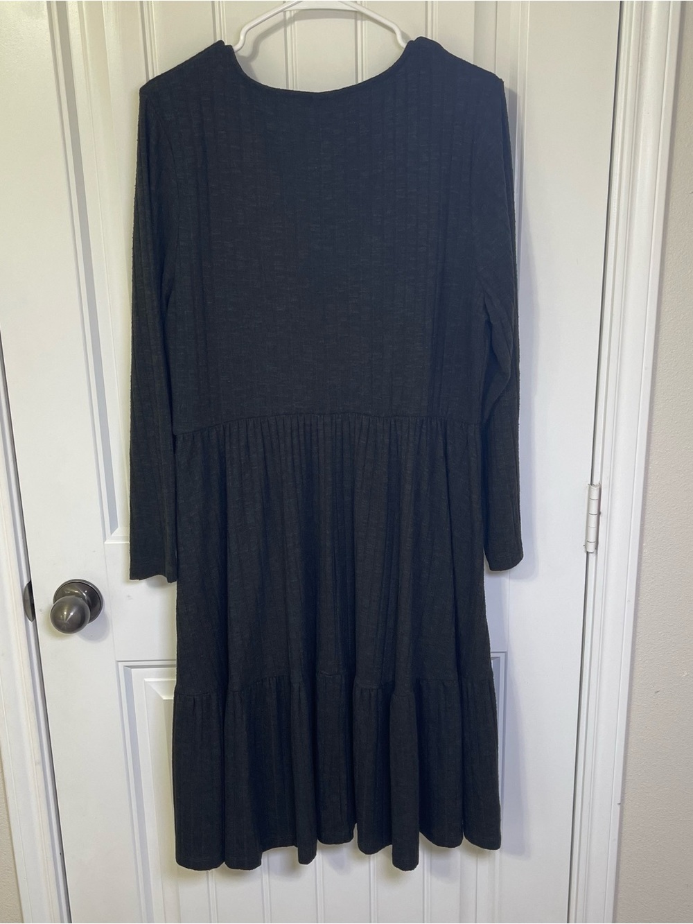 Torrid Womens 2 (18/20) Charcoal Ribbed Long Sleeve Tiered Babydoll Mini Dress - Picture 2 of 10
